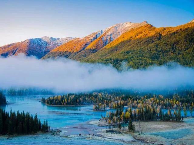 新疆古城街头的风土人情掠影